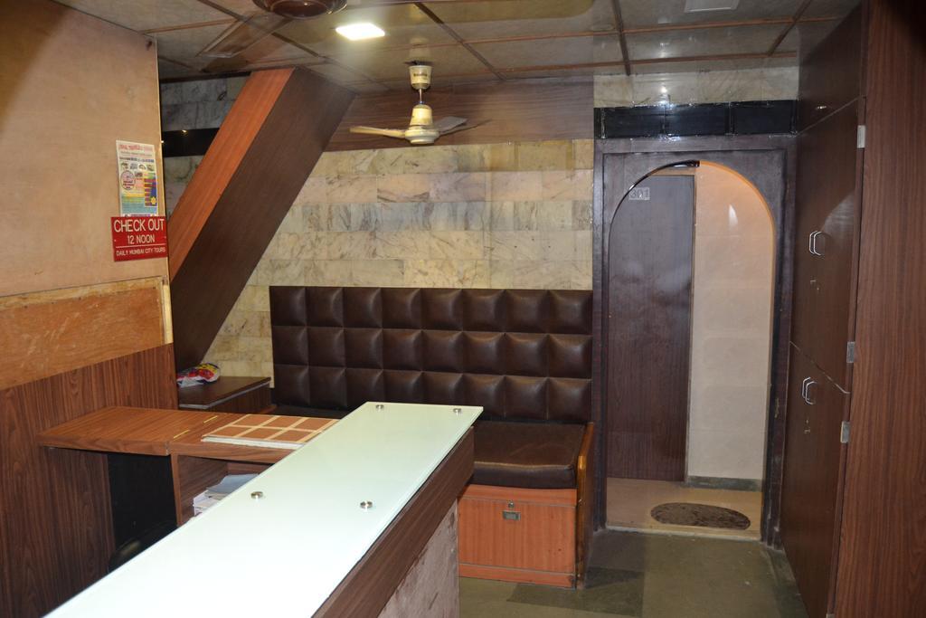 Zahra Guest House Mumbai Exteriör bild
